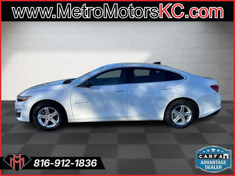 Used 2021 Chevrolet Malibu LS image 2