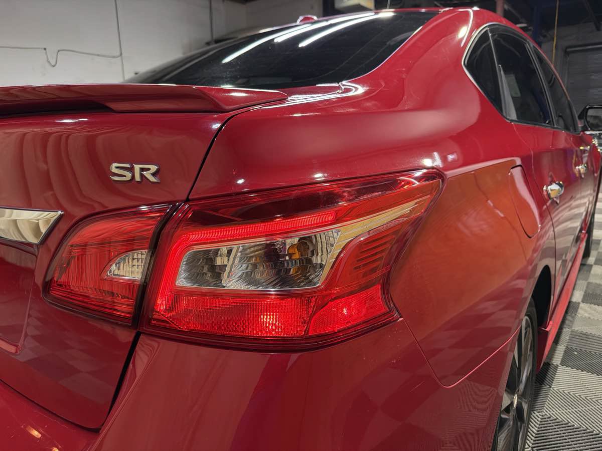 Used 2016 Nissan Sentra SR w/ Driver's Assist Package FWD image 10