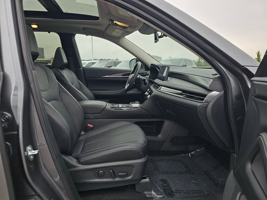 Certified 2024 INFINITI QX60 Luxe w/ Cargo Package image 44