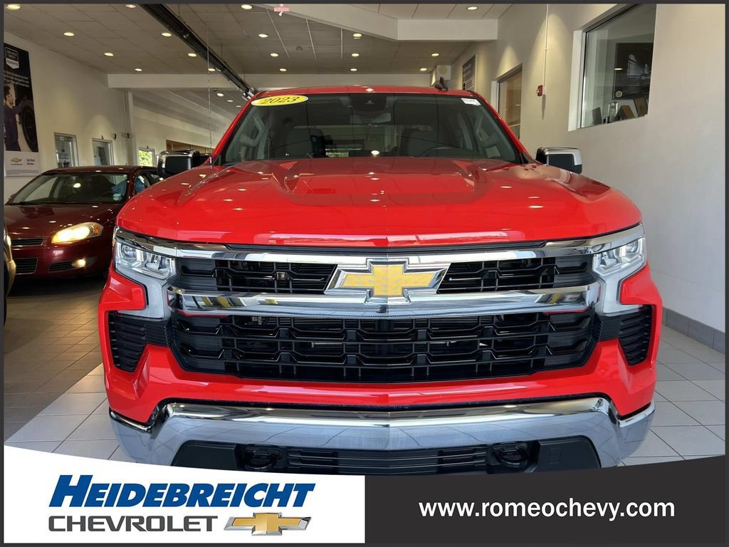 Used 2023 Chevrolet Silverado 1500 LT AWD/4WD image 39