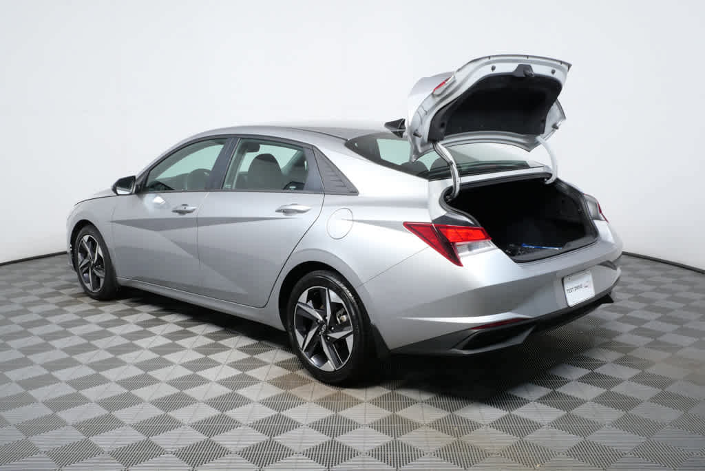 Certified 2023 Hyundai Elantra SEL w/ Convenience Package image 26