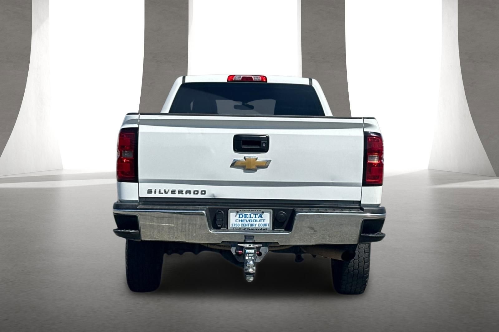 Used 2015 Chevrolet Silverado 2500 W/T AWD/4WD image 5