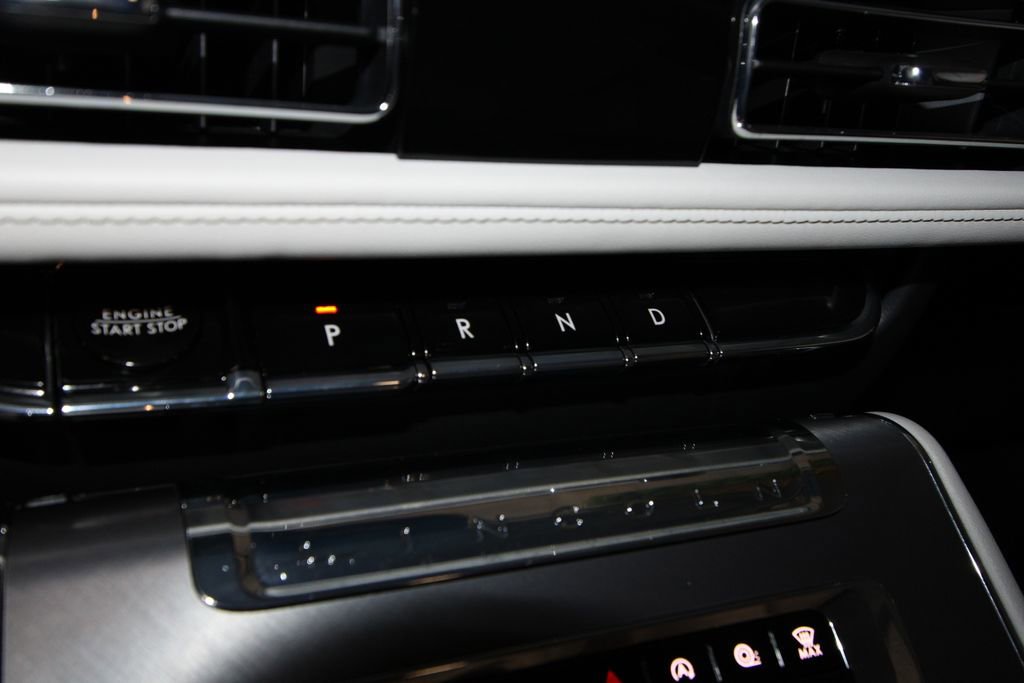 Used 2026 Lincoln Aviator AWD image 17