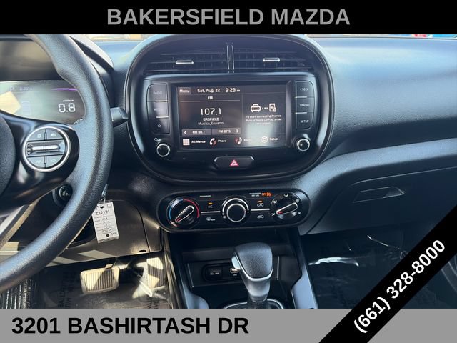Used 2025 Kia Soul LX w/ LX Technology Package FWD image 19