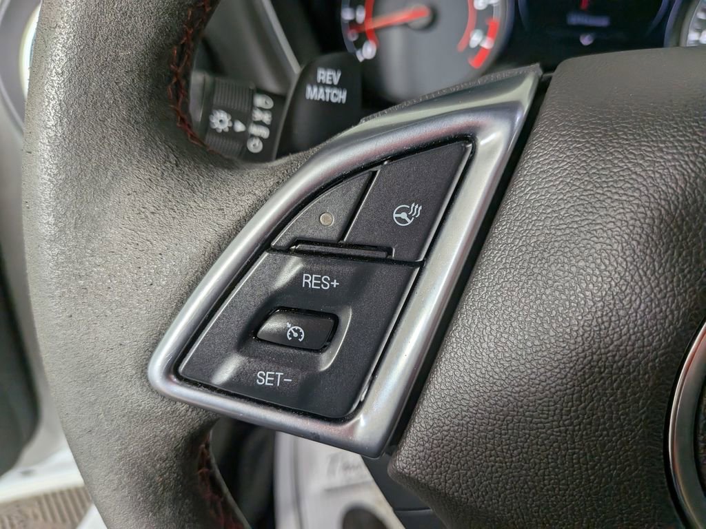 Used 2020 Chevrolet Camaro ZL1 image 22