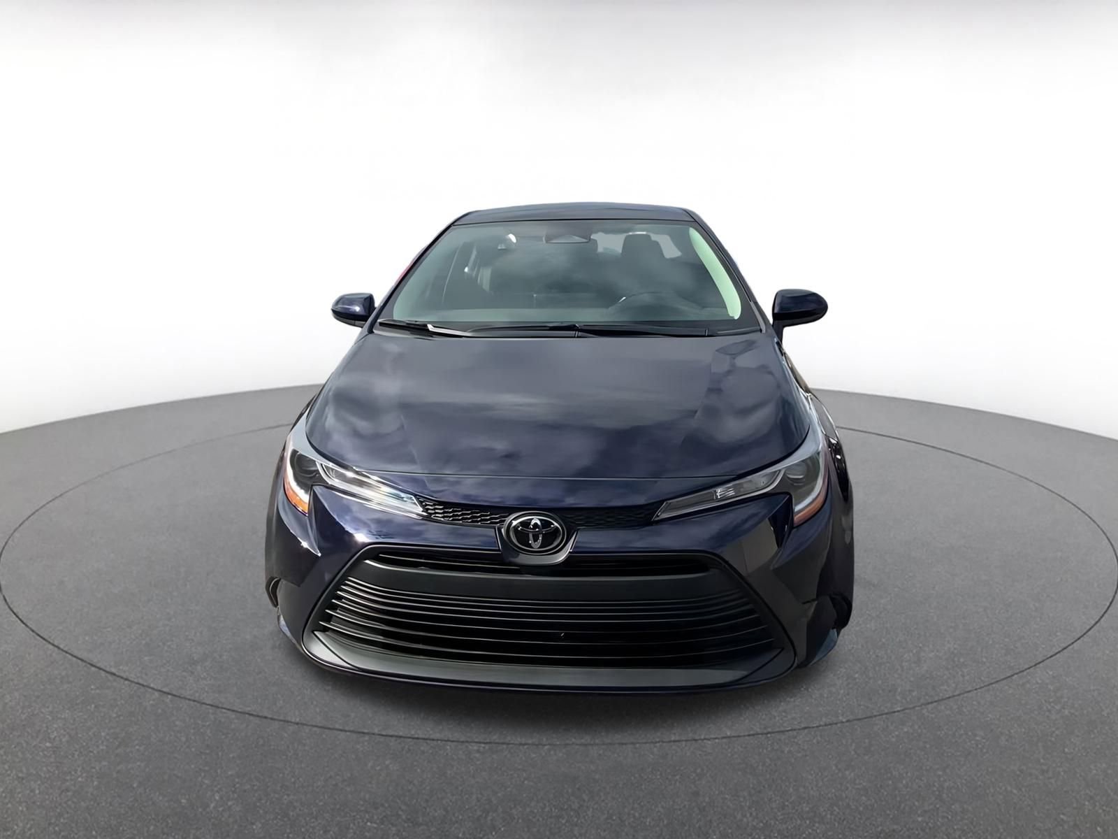 Used 2025 Toyota Corolla LE image 4