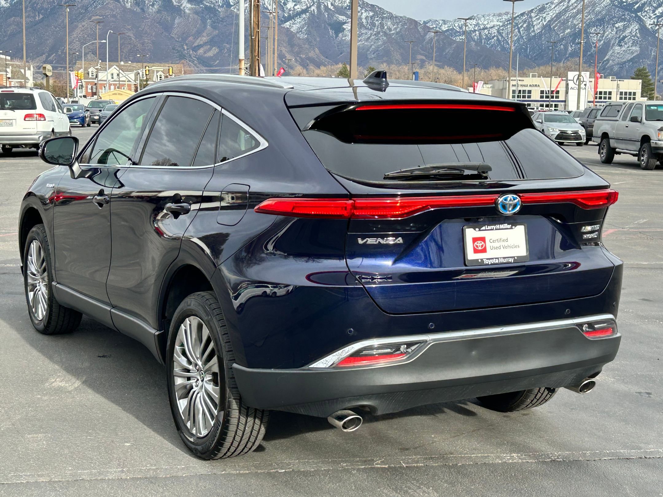 Certified 2021 Toyota Venza Limited w/ Advanced Technology Package image 3