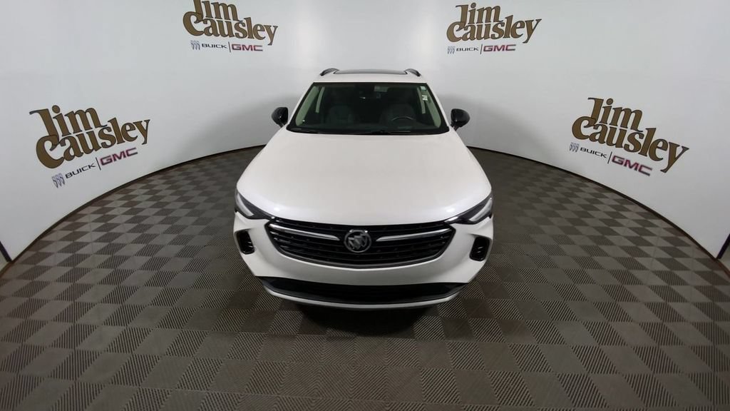 Certified 2023 Buick Envision Essence w/ Technology Package I AWD/4WD image 3