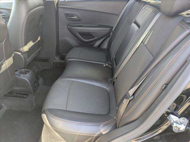 Used 2019 Chevrolet Trax LT w/ LT Convenience Package image 17
