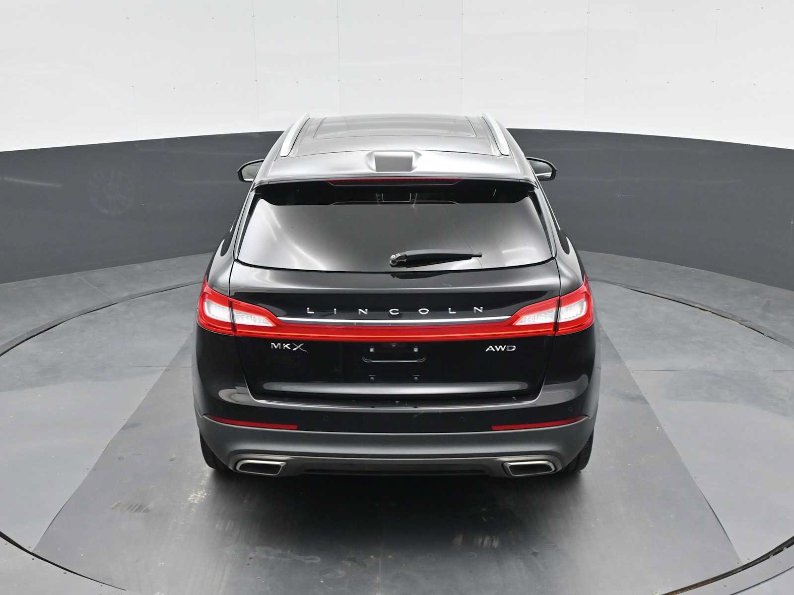 Used 2016 Lincoln MKX Reserve w/ Driver Assistance Package AWD/4WD image 26