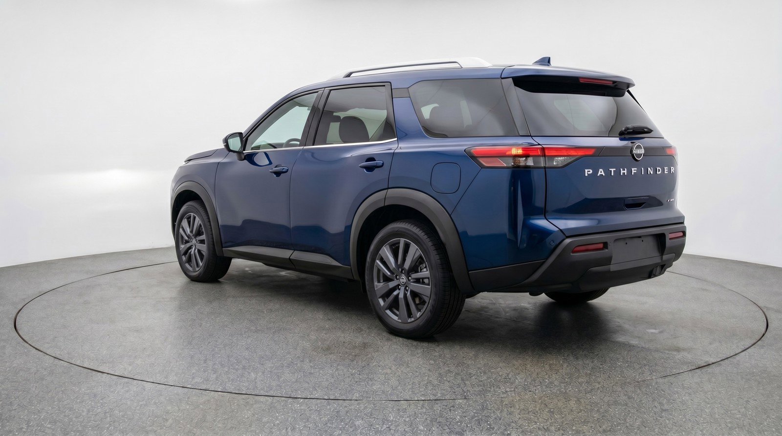Used 2025 Nissan Pathfinder SV AWD/4WD image 6