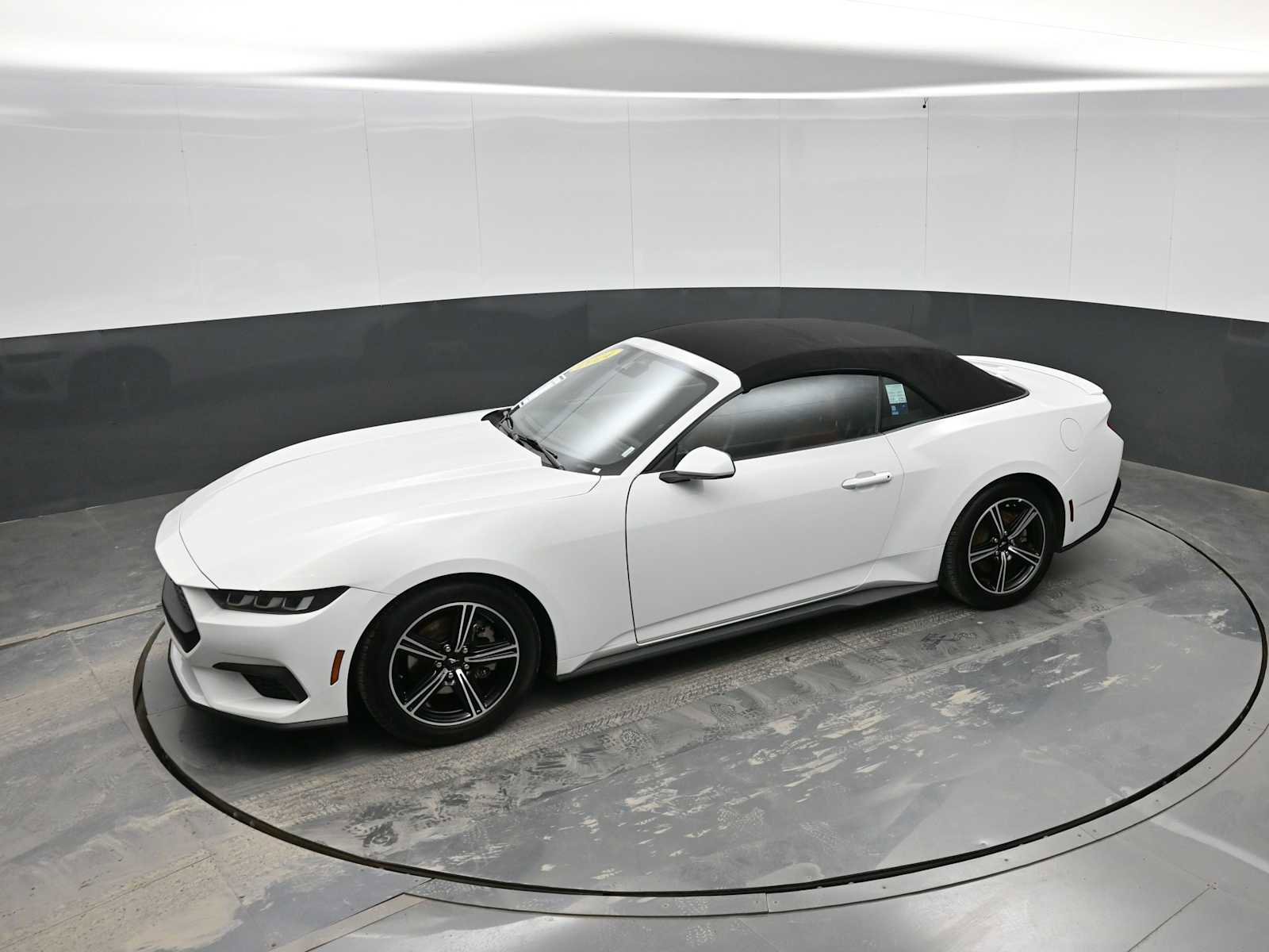 Used 2024 Ford Mustang Premium image 28