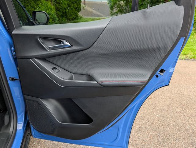 Used 2025 Chevrolet Equinox RS w/ Safety and Technology Package FWD image 40