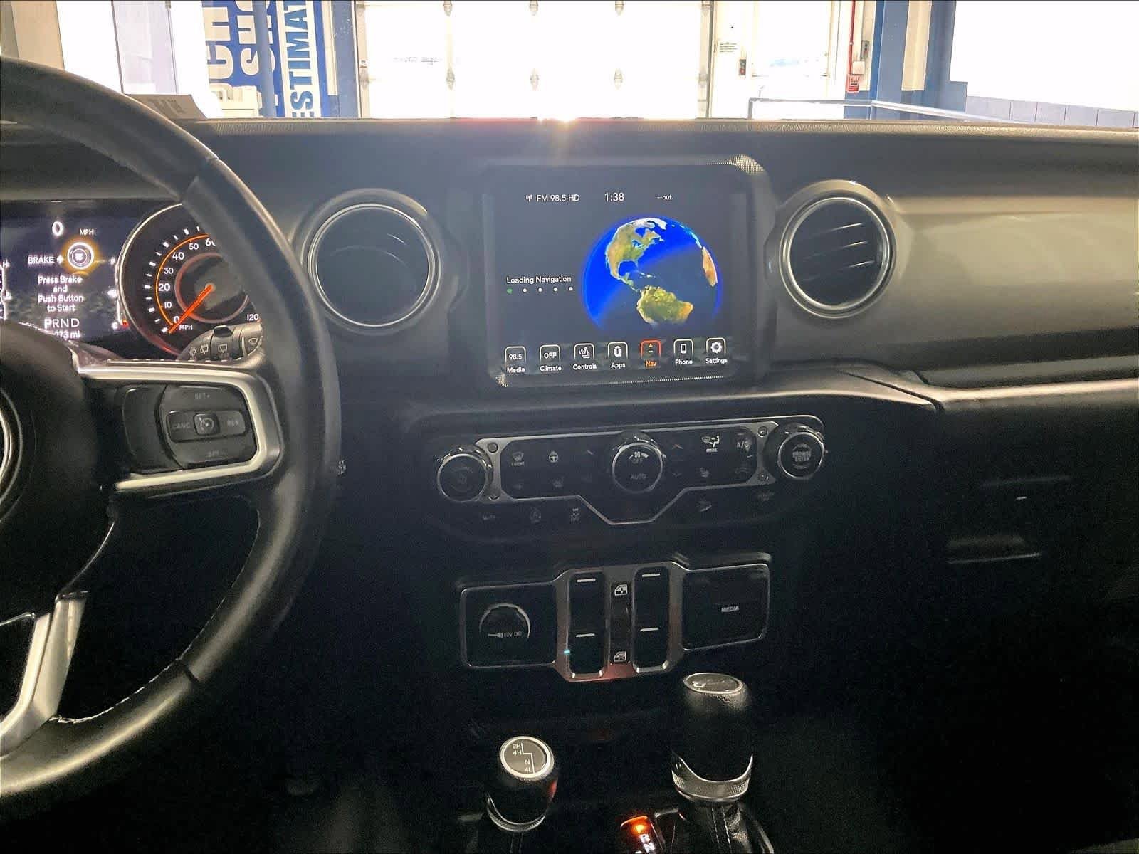 Used 2020 Jeep Wrangler Unlimited Sahara AWD/4WD image 18