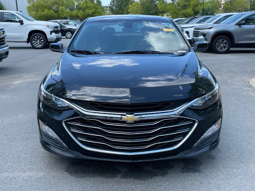 Used 2021 Chevrolet Malibu LT FWD image 2