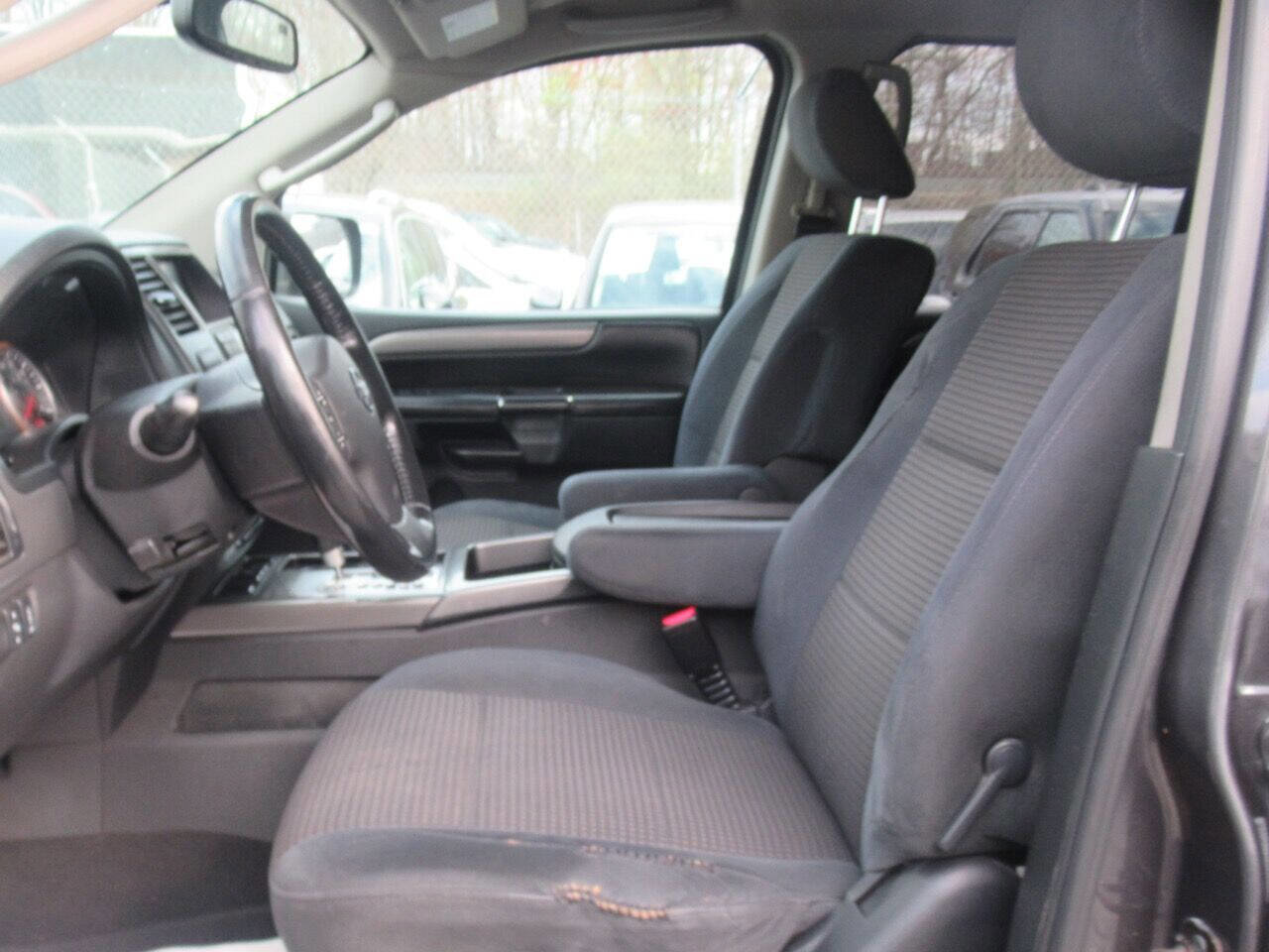 Used 2012 Nissan Armada SV image 22