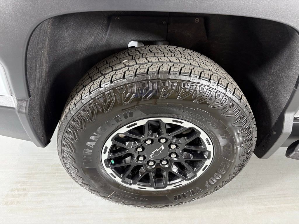 New 2026 Chevrolet Silverado EV Trail Boss image 12