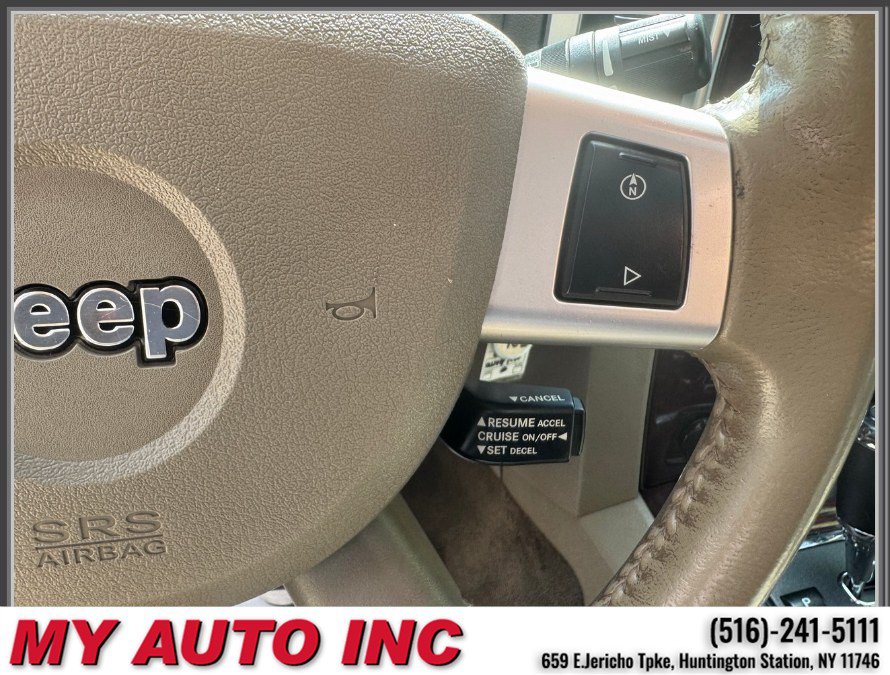 Used 2009 Jeep Grand Cherokee Laredo AWD/4WD image 22