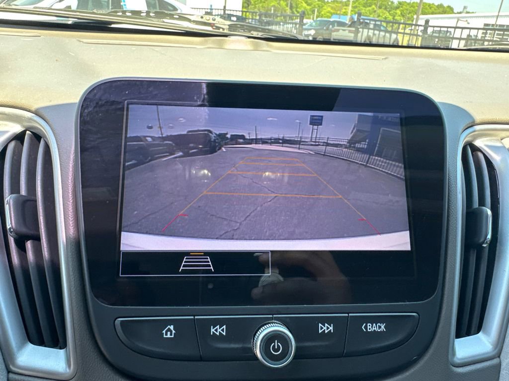 Used 2022 Chevrolet Malibu LT FWD image 29