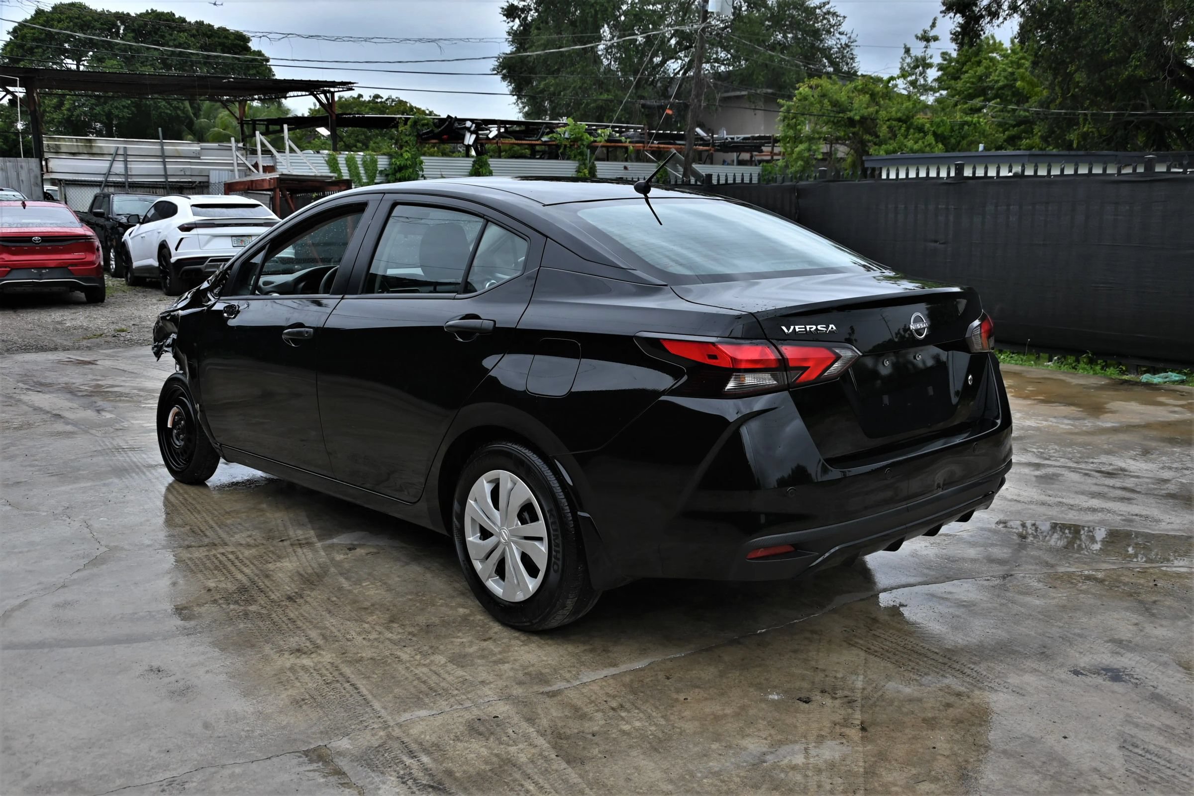 Used 2025 Nissan Versa S w/ Trunk Package FWD image 5