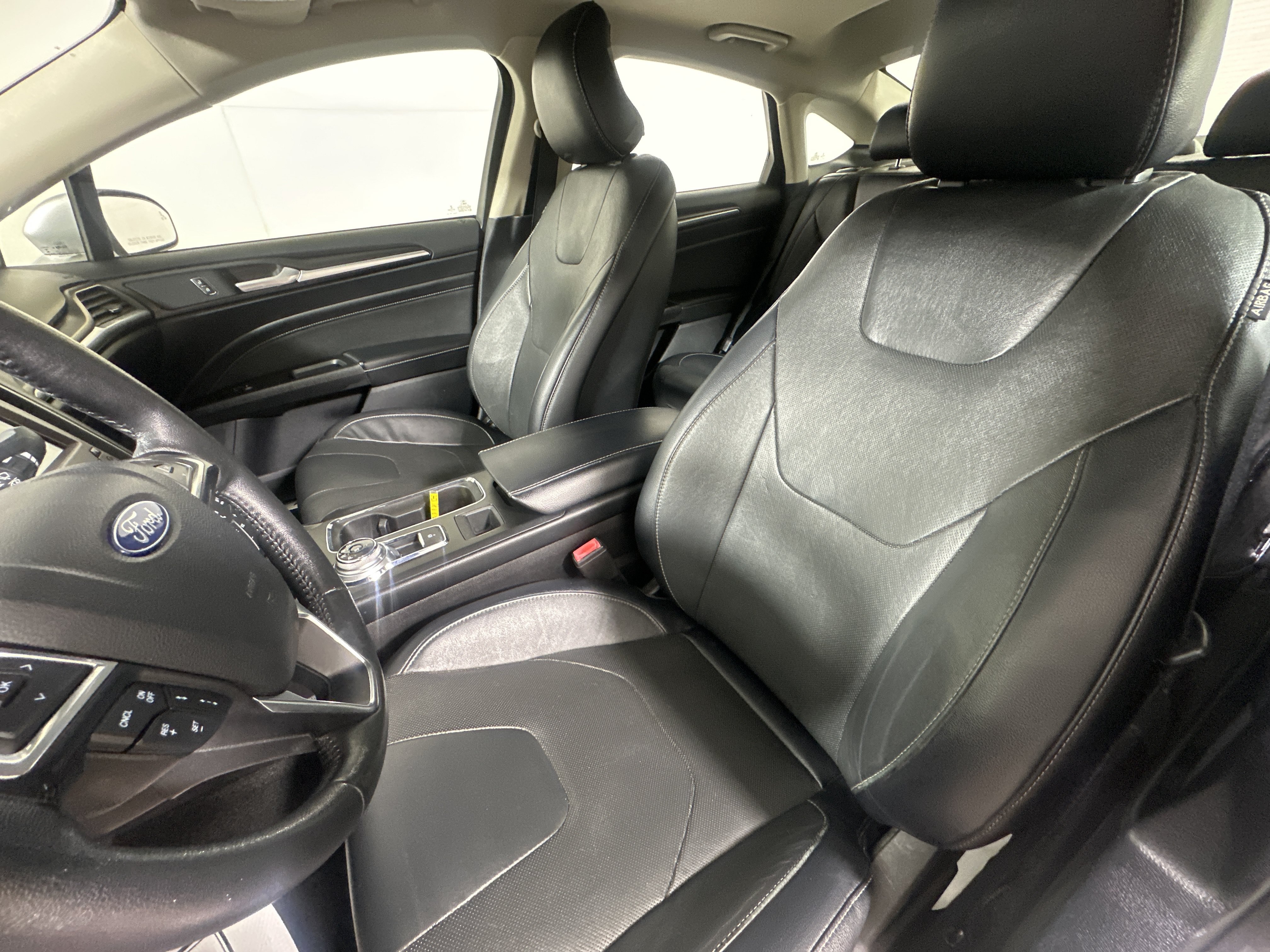 Used 2019 Ford Fusion Titanium AWD/4WD image 9