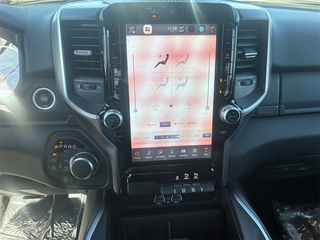 New 2026 RAM 1500 4x4 Crew Cab image 27