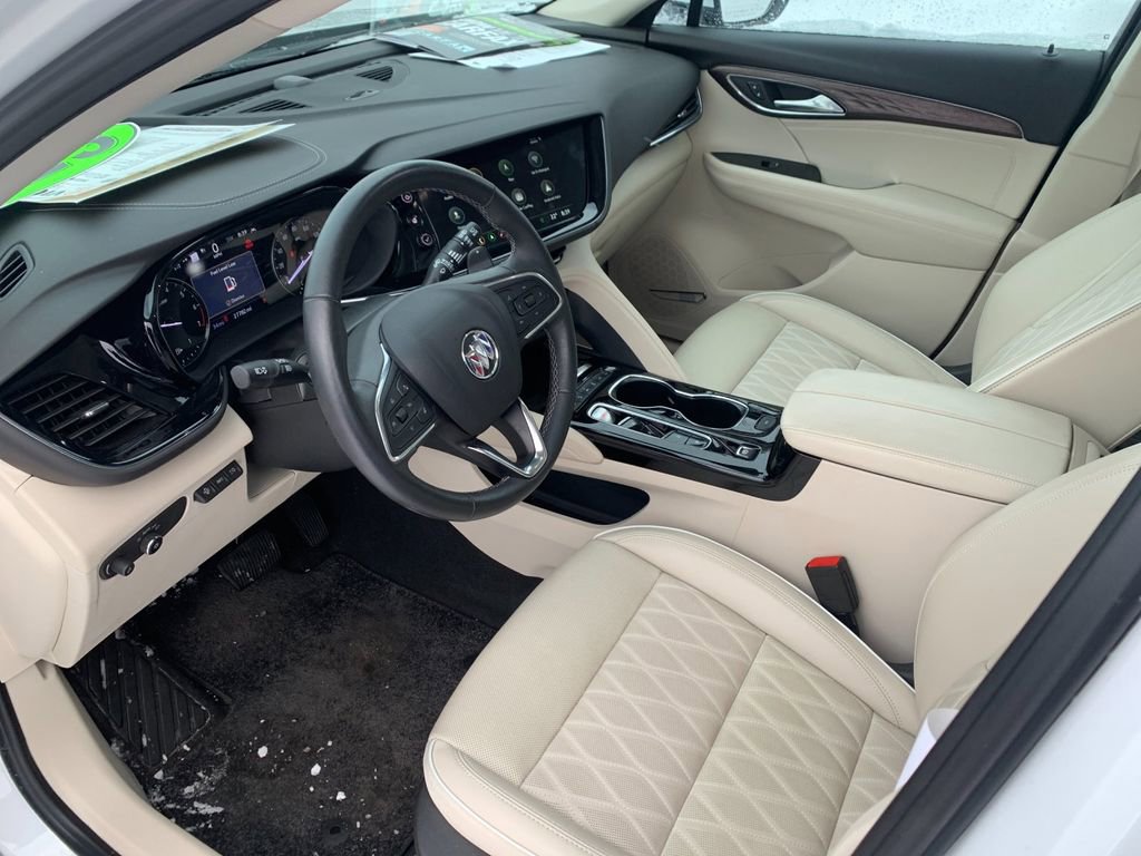 Used 2023 Buick Envision Avenir image 11
