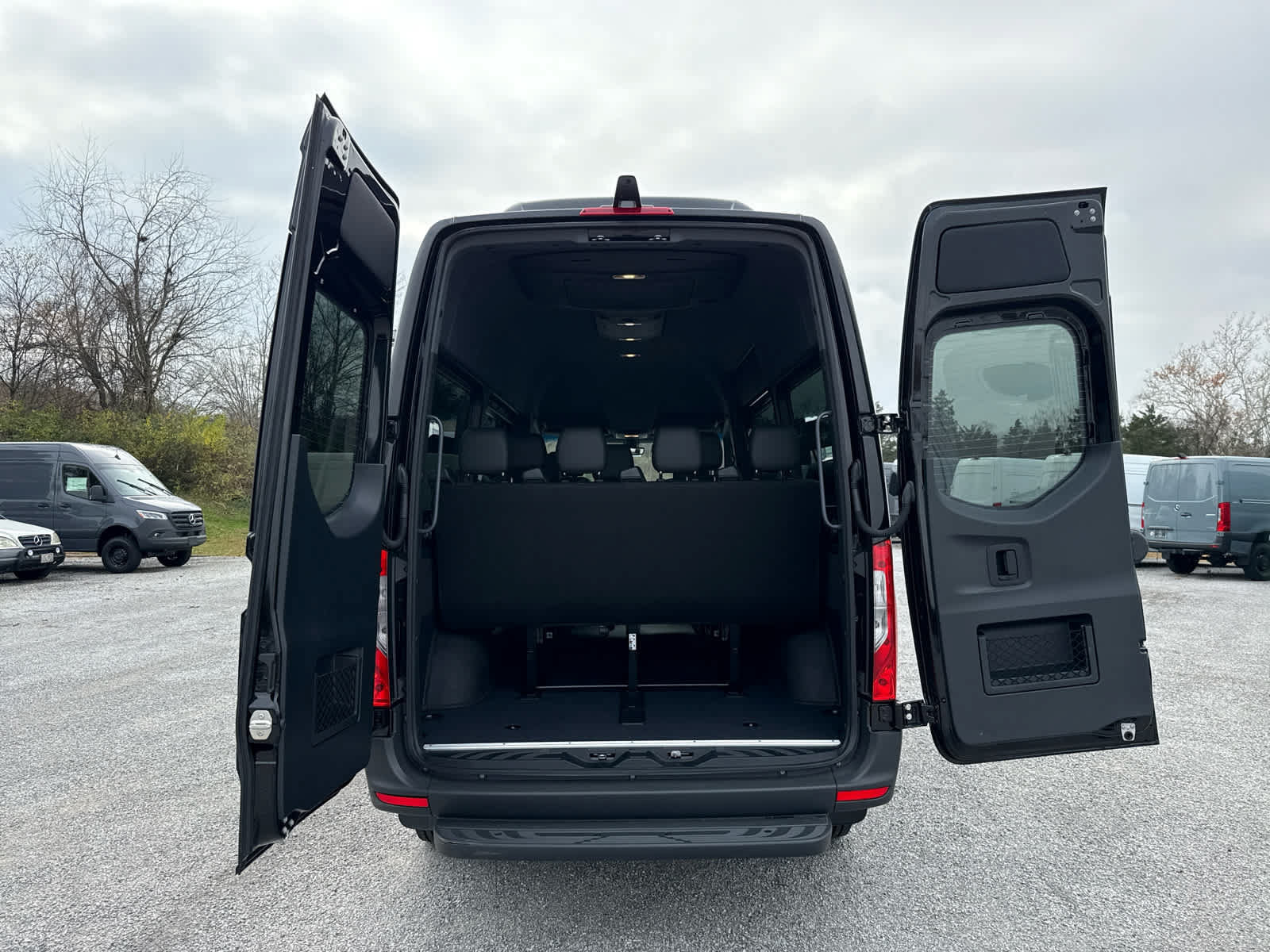 Used 2025 Mercedes-Benz Sprinter 2500 image 27