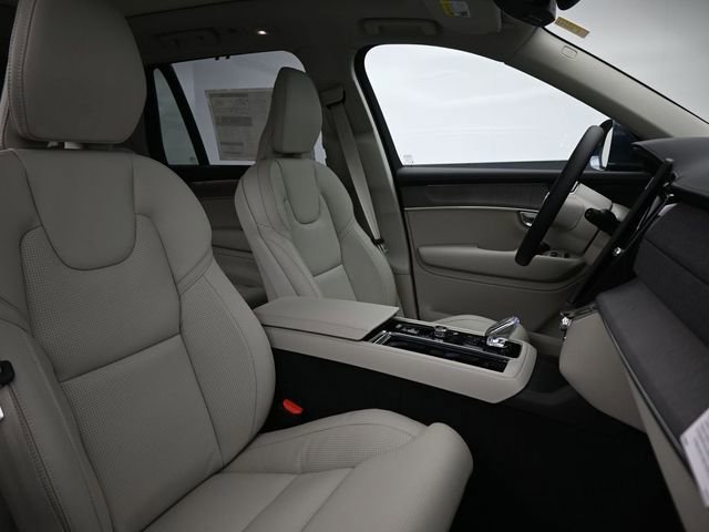 New 2026 Volvo XC90 B6 Ultra w/ Protection Package image 36