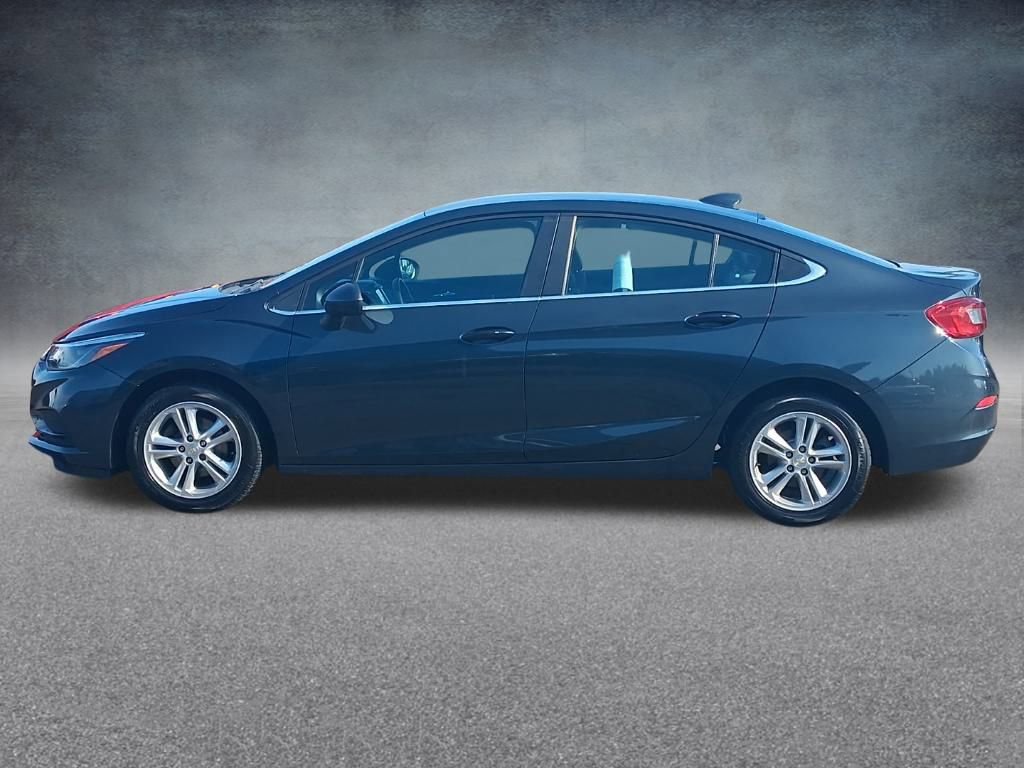 Used 2018 Chevrolet Cruze LT w/ LT Convenience Package FWD image 10