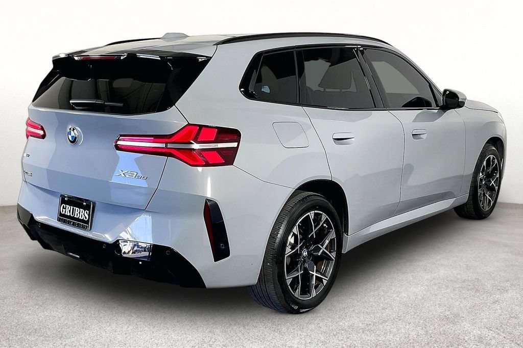 Used 2025 BMW X3 xDrive30i AWD/4WD image 2
