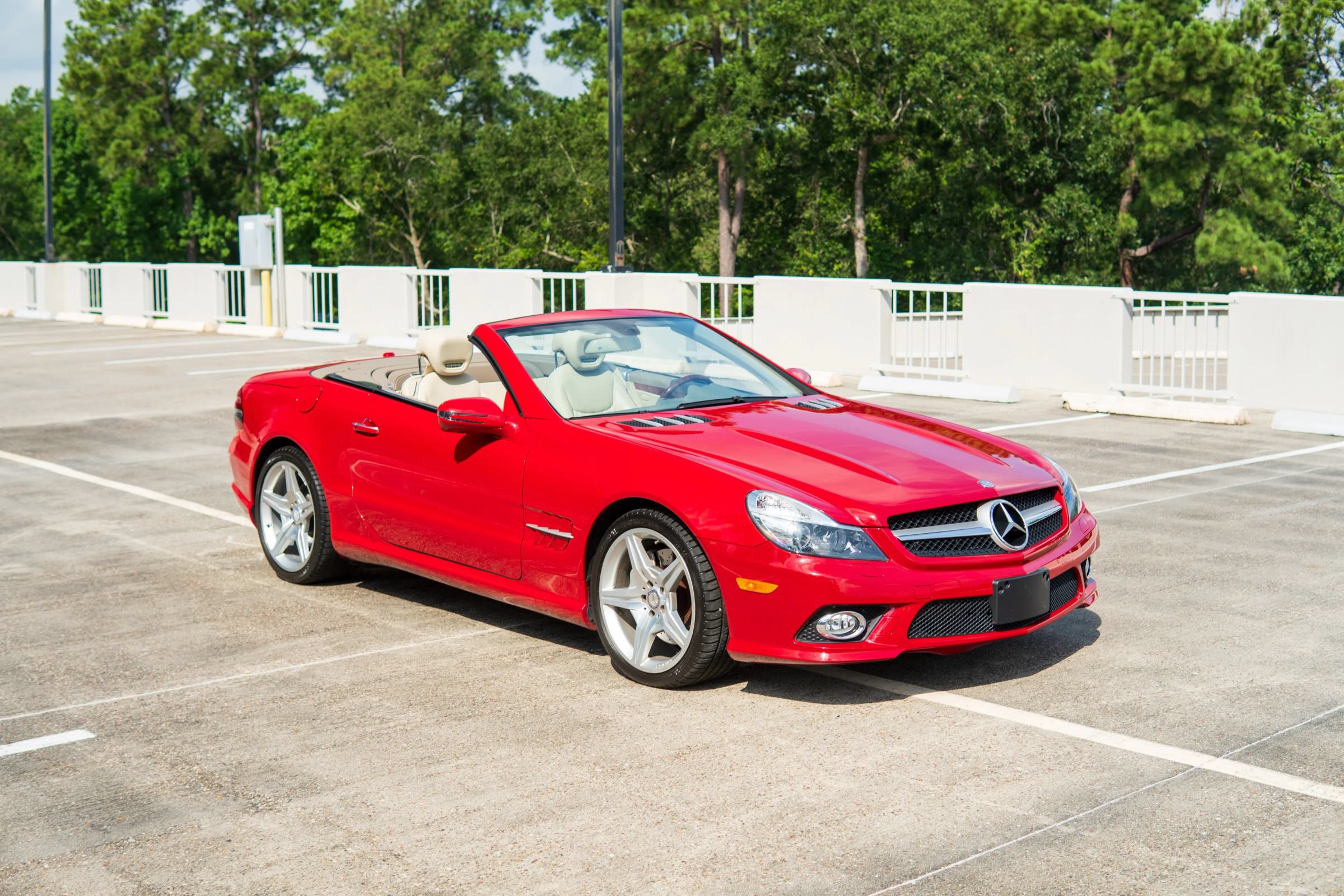 Used 2011 Mercedes-Benz SL 550 image 14