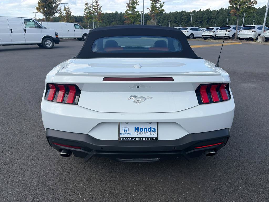 Used 2025 Ford Mustang Premium RWD image 6