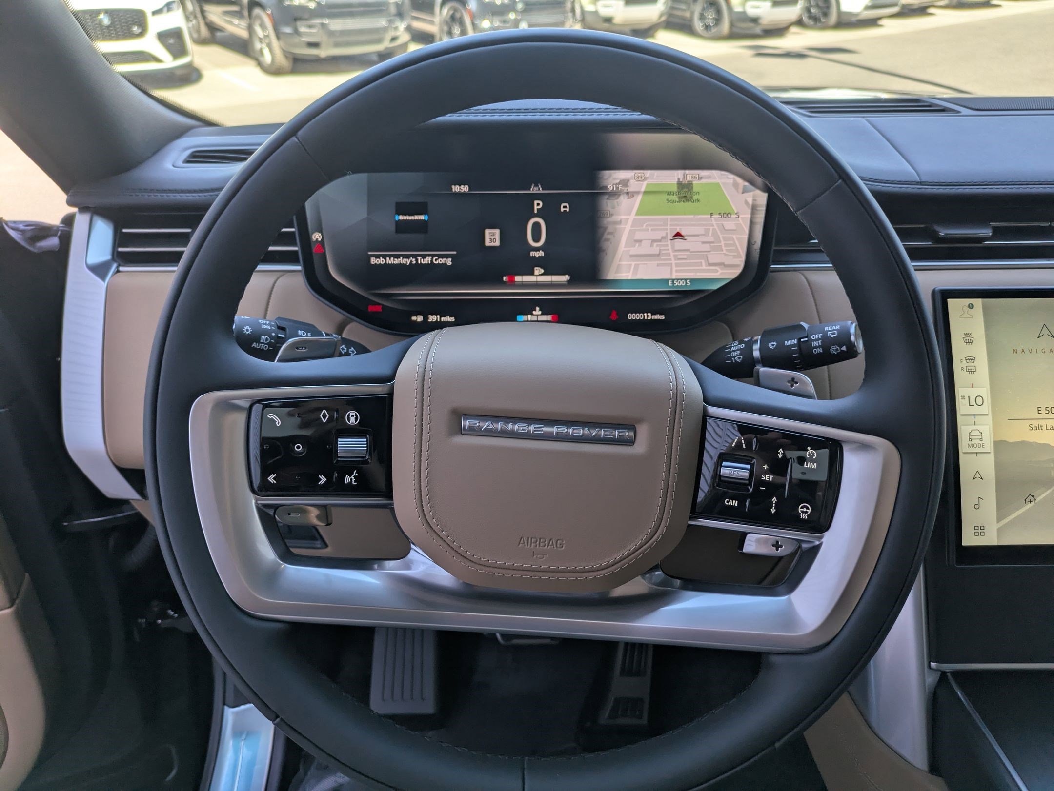 New 2025 Land Rover Range Rover Long Wheelbase SE image 14