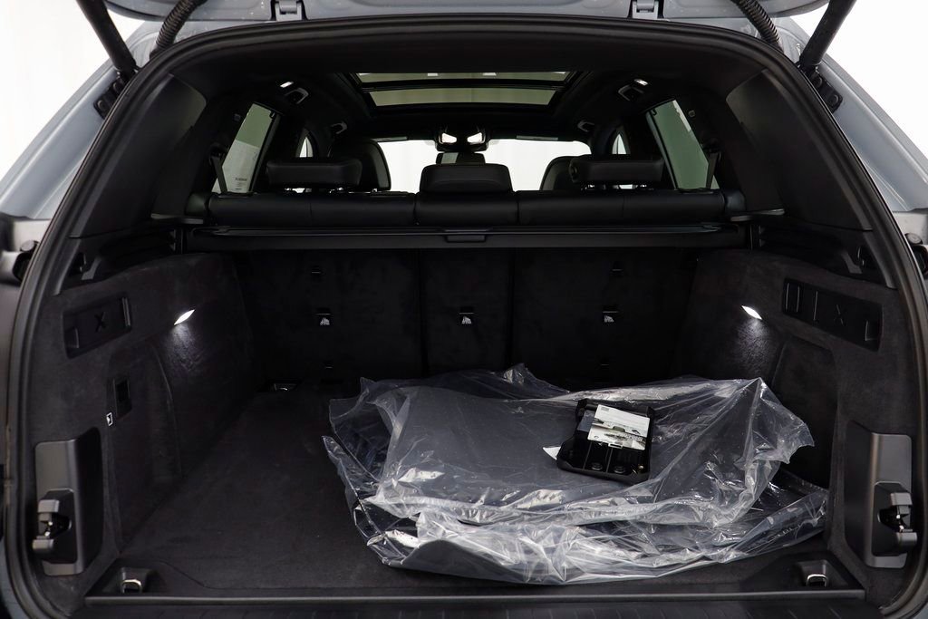 New 2026 BMW X5 xDrive40i w/ Executive Package image 17