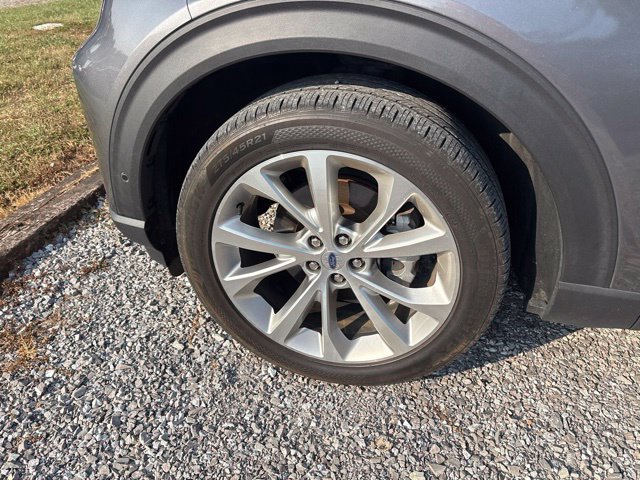 Used 2021 Ford Explorer Platinum w/ Equipment Group 601A AWD/4WD image 9