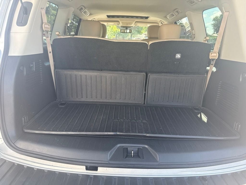 Used 2022 Nissan Armada SL w/ Captain's Chairs Package AWD/4WD image 12