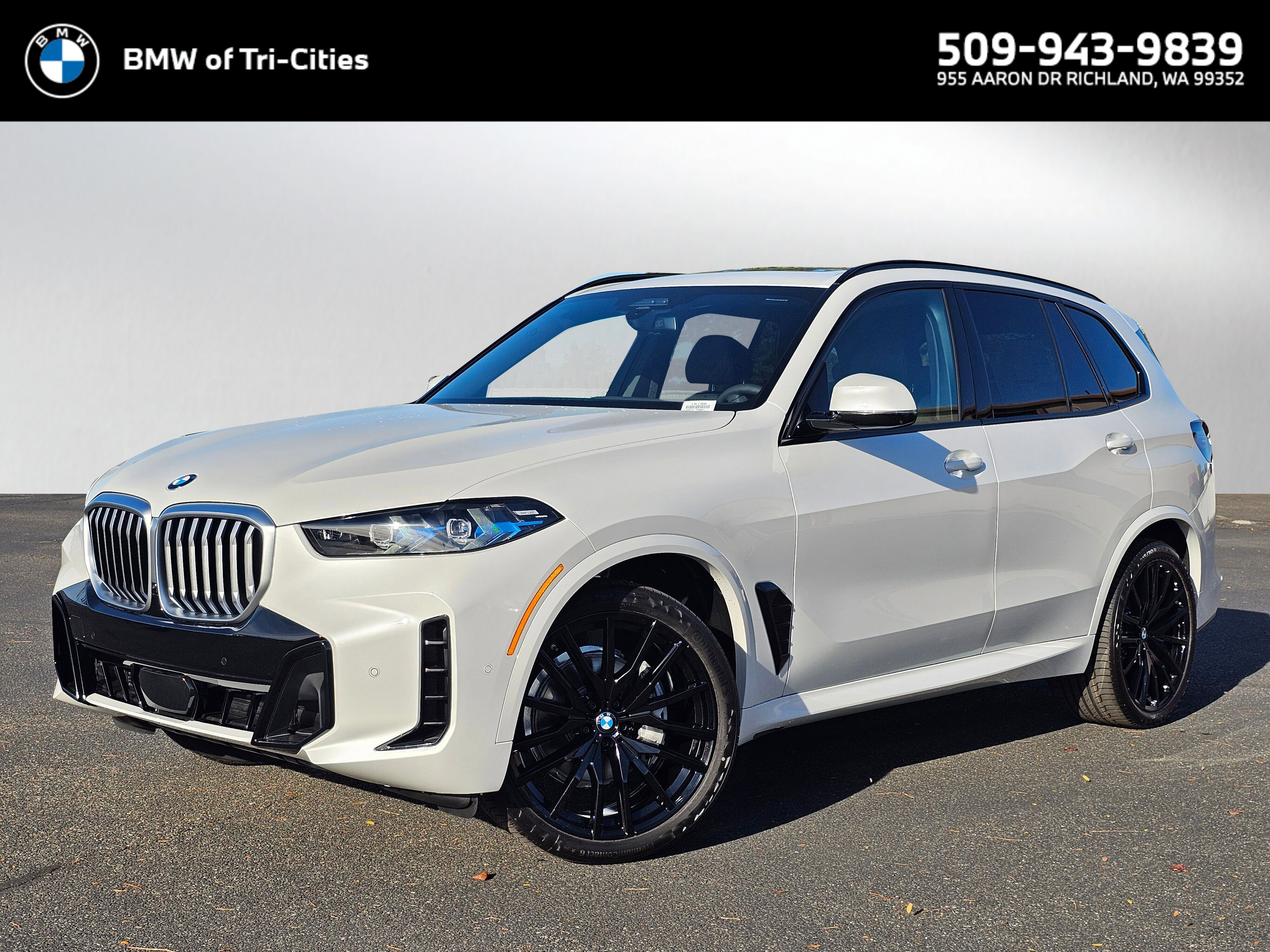 New 2026 BMW X5 xDrive40i w/ M Sport Package image 1