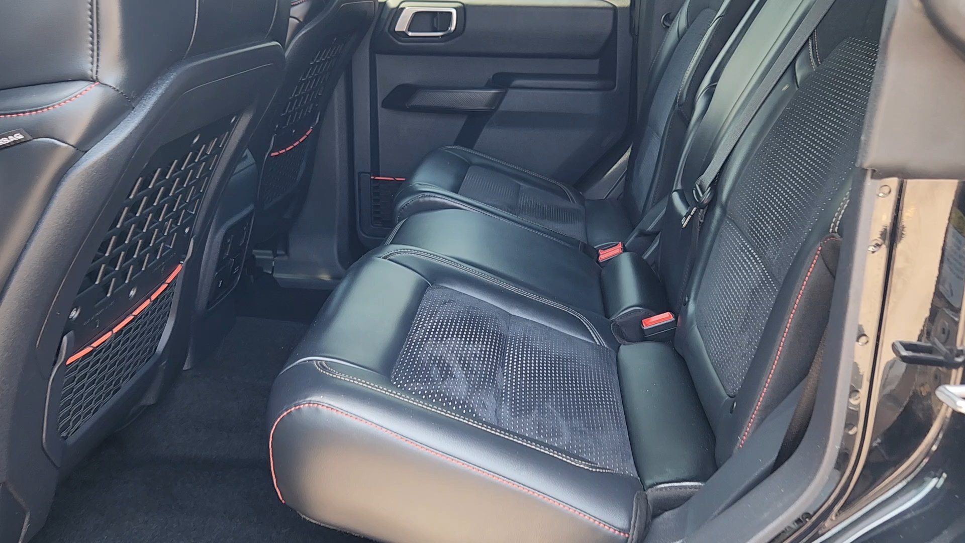 Used 2023 Ford Bronco Raptor AWD/4WD image 32