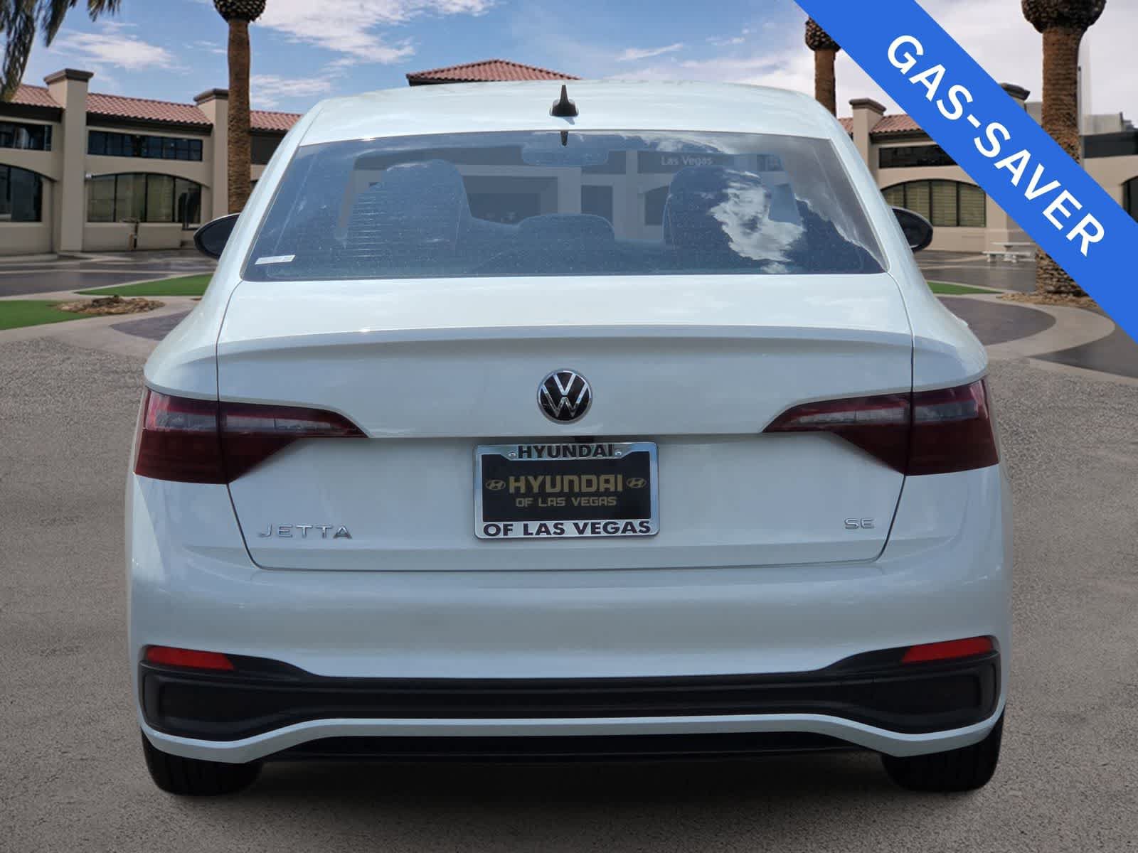 Used 2023 Volkswagen Jetta SE FWD image 7