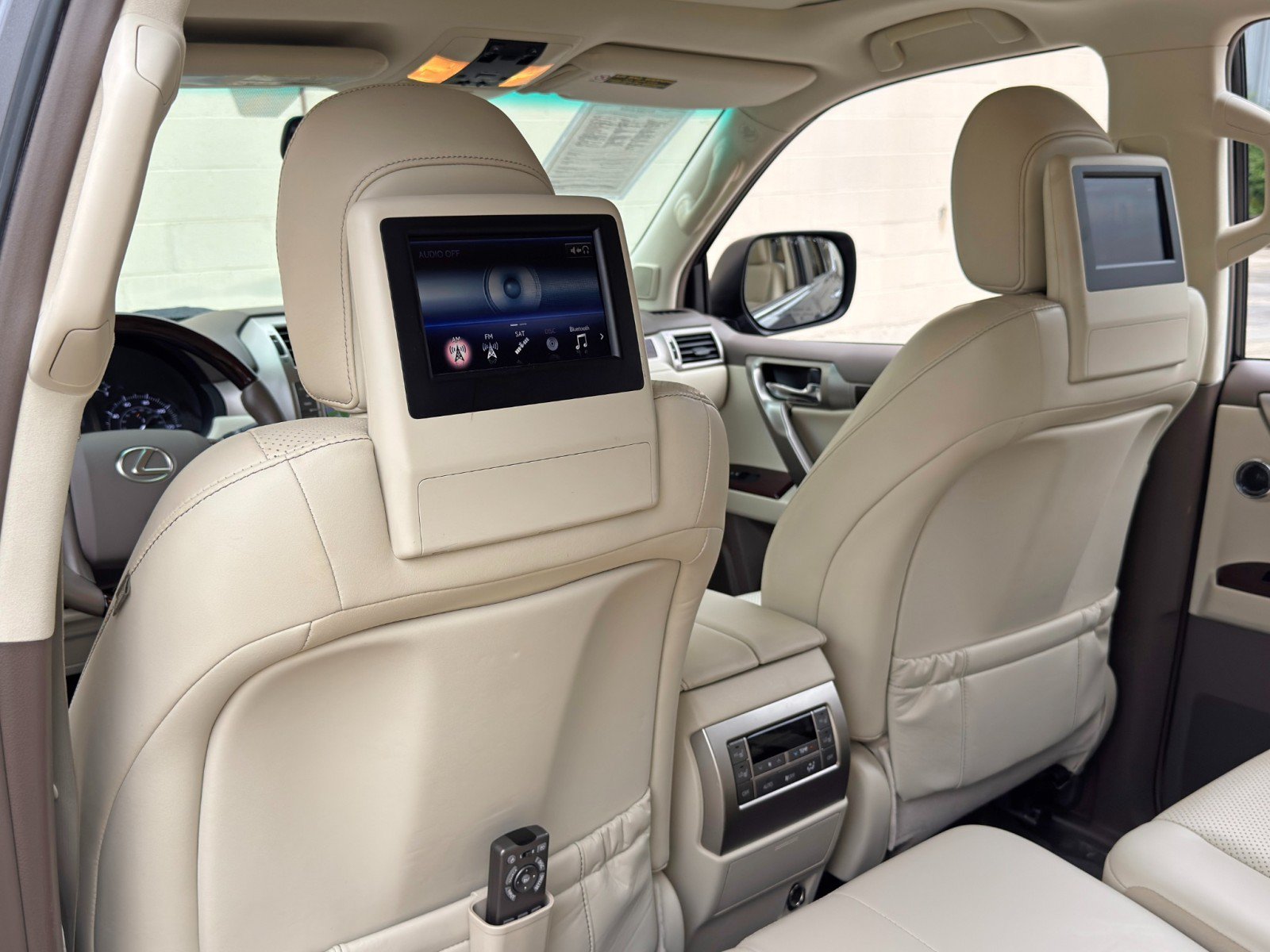 Used 2015 Lexus GX 460 Luxury AWD/4WD image 40