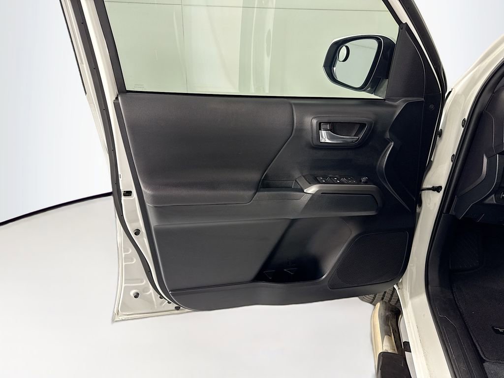 Used 2019 Toyota Tacoma TRD Off-Road RWD image 24