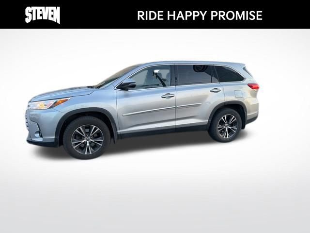 Used 2019 Toyota Highlander Plus image 2