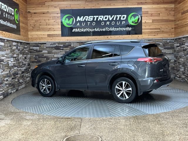 Used 2018 Toyota RAV4 XLE AWD/4WD image 8