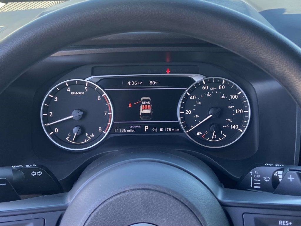 Used 2024 Nissan Rogue SV FWD image 30