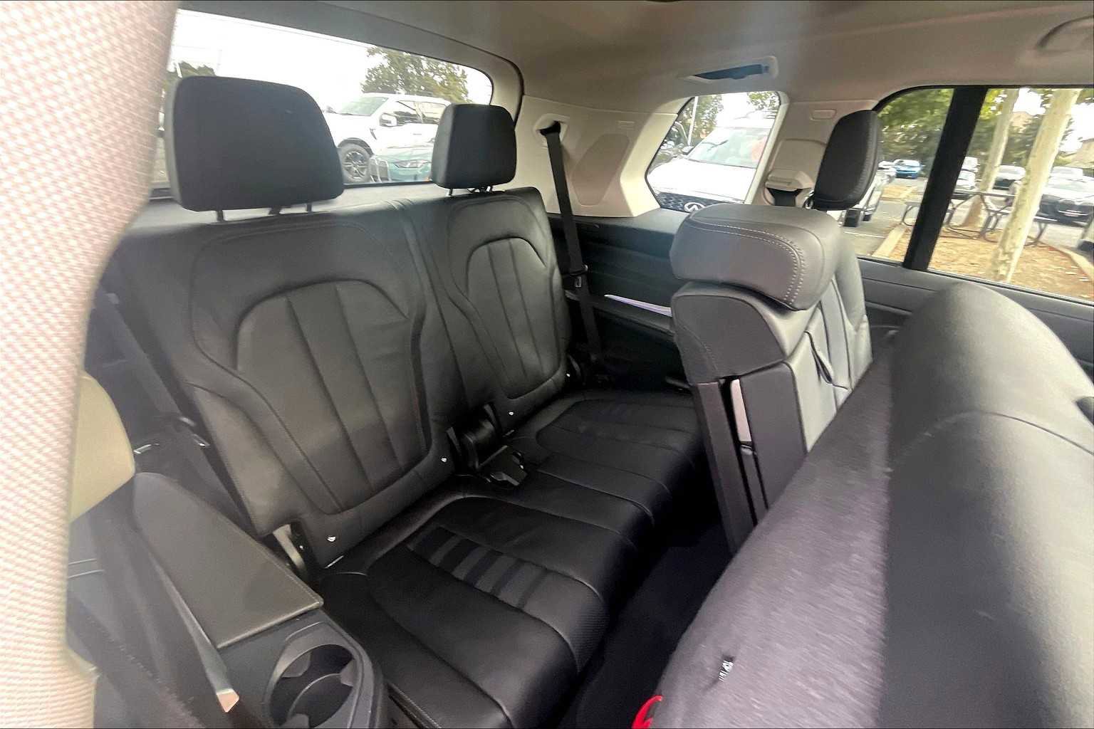 Used 2020 BMW X7 xDrive40i w/ Premium Package image 31