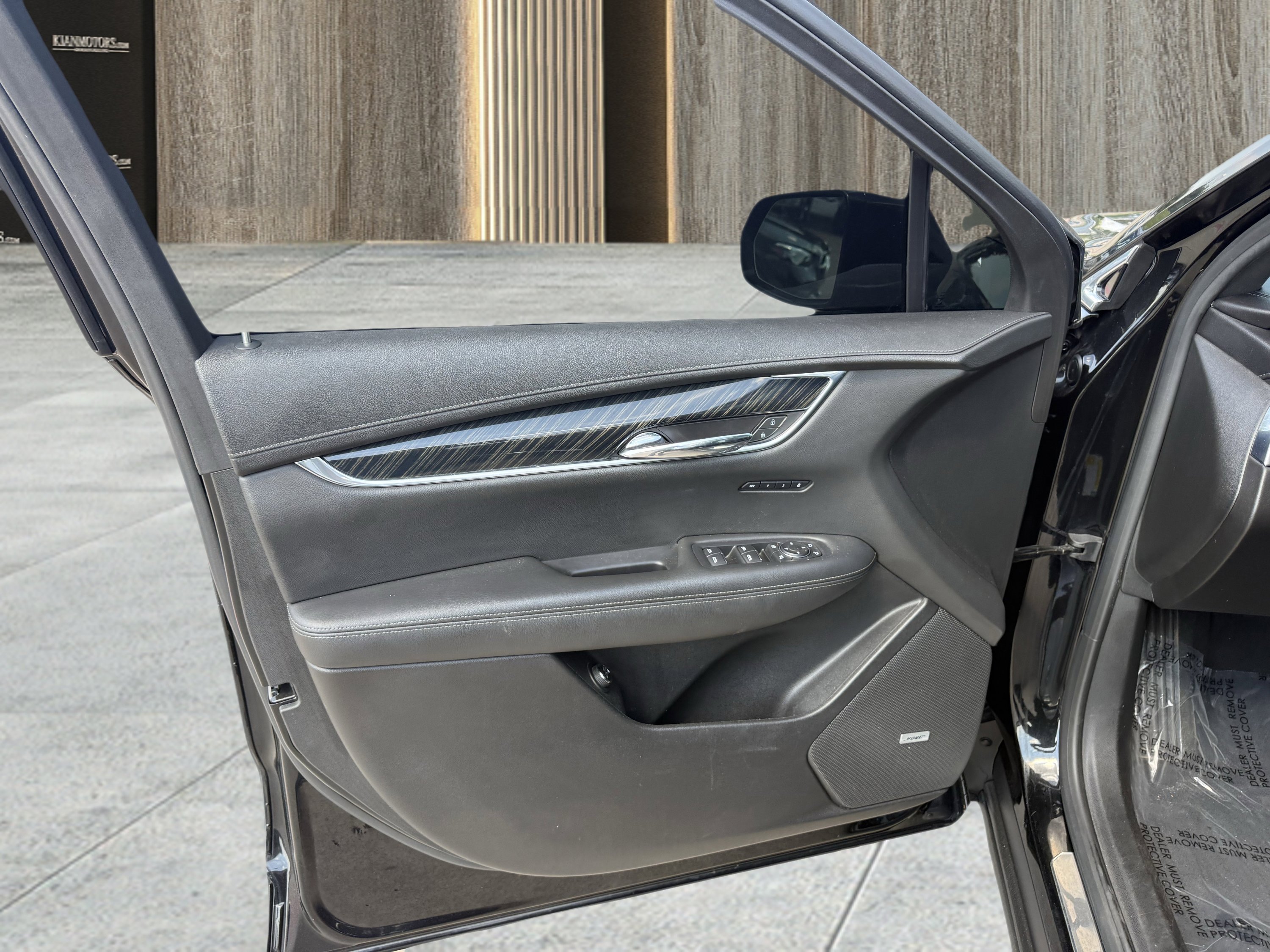 Used 2020 Cadillac XT6 Premium Luxury image 28