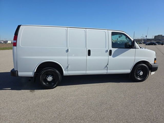 Used 2019 Chevrolet Express 2500 w/ Driver Convenience Package image 14