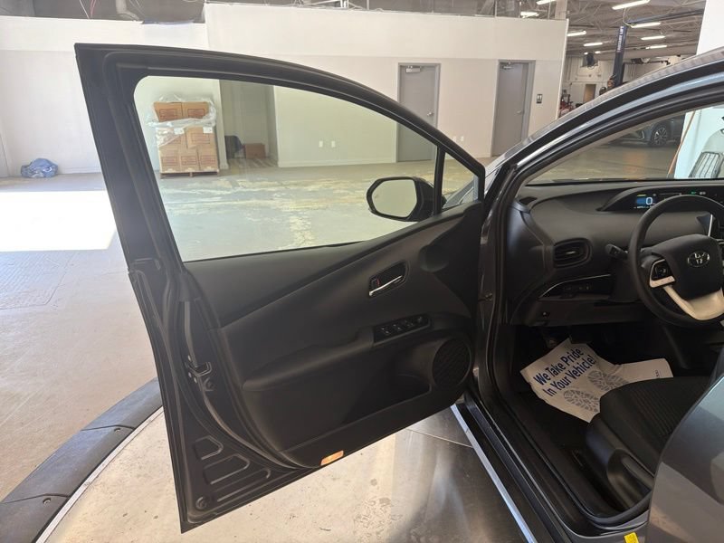 Used 2017 Toyota Prius Two w/ Prius Two Safety Plus Package FWD image 13