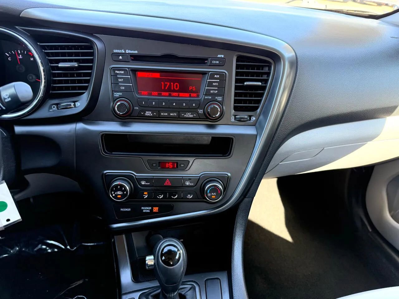 Used 2013 Kia Optima LX image 9